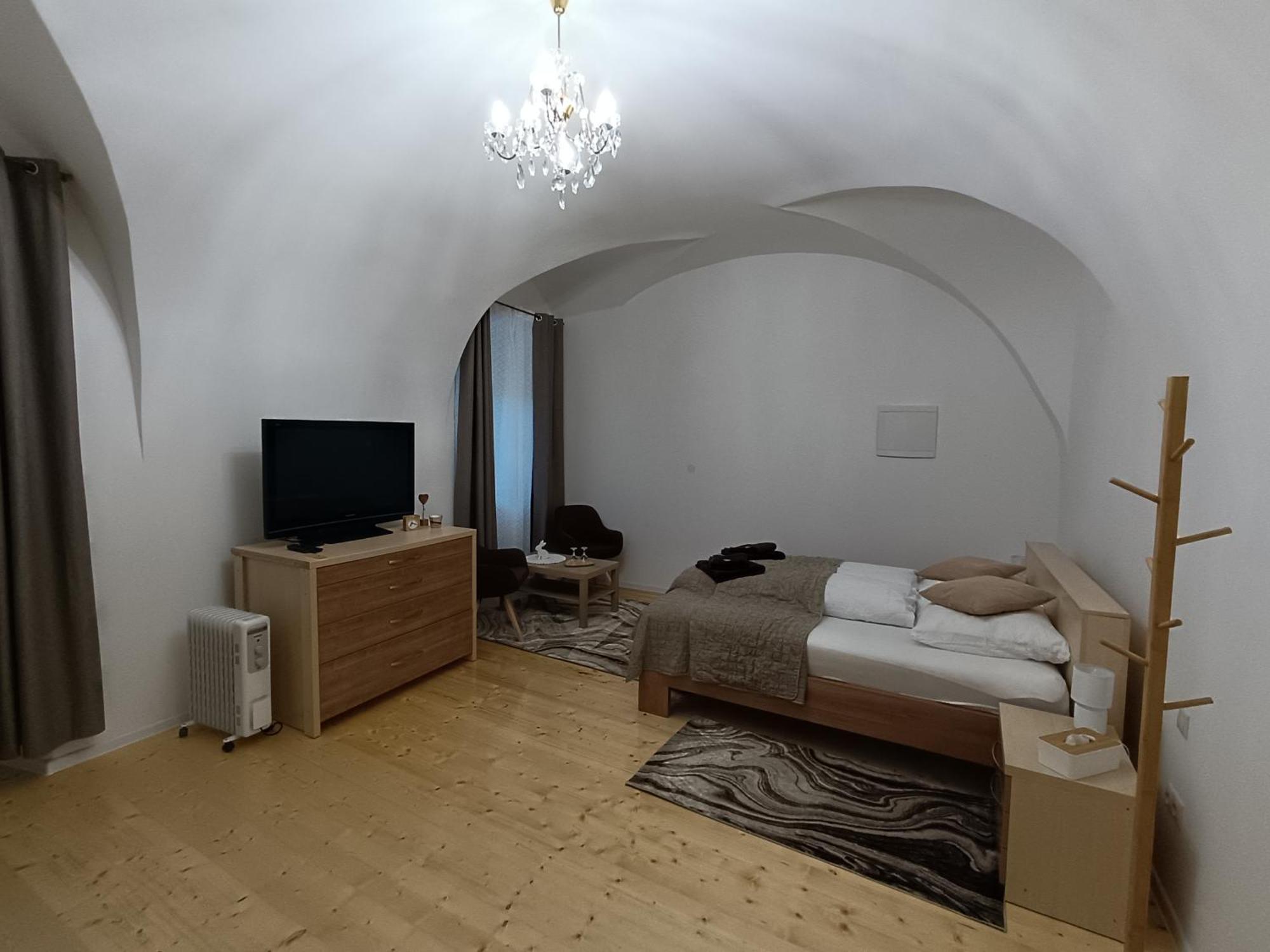 Ferienwohnung Krizkov Dom Kremnitz Exterior foto